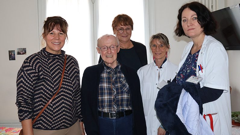 Le CCAS offre des madeleines aux résidents des EHPAD de Lunéville